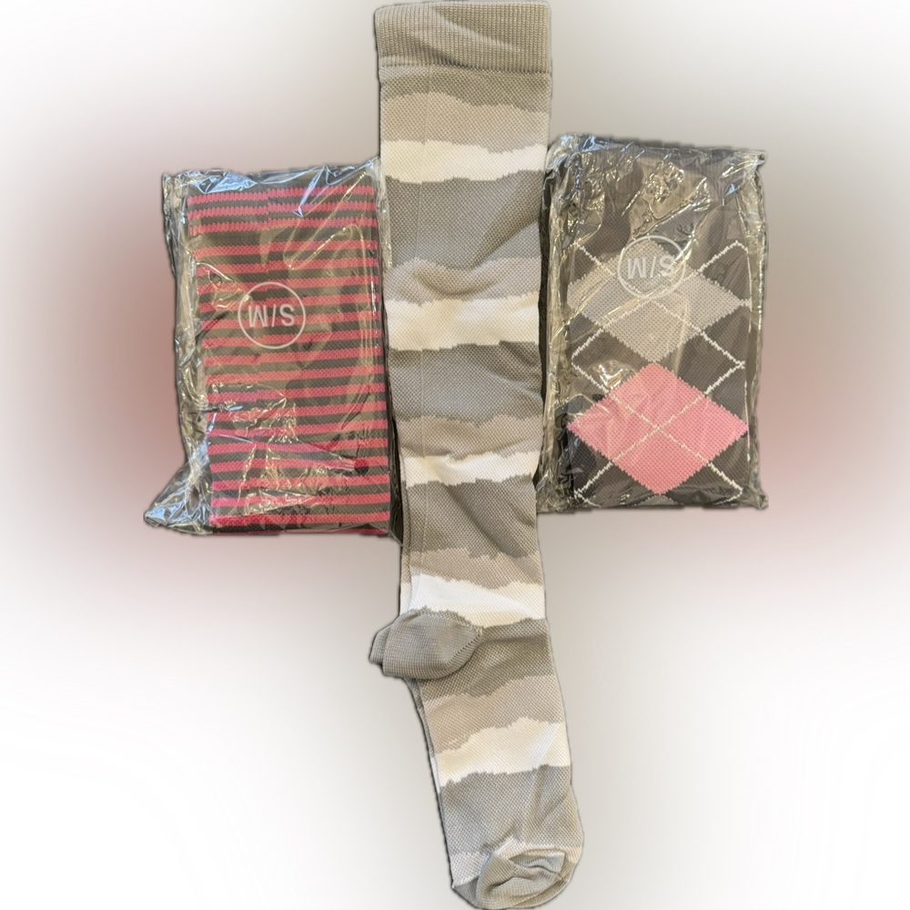 Compression socks 3 pairs knee high Size S/M NWT
